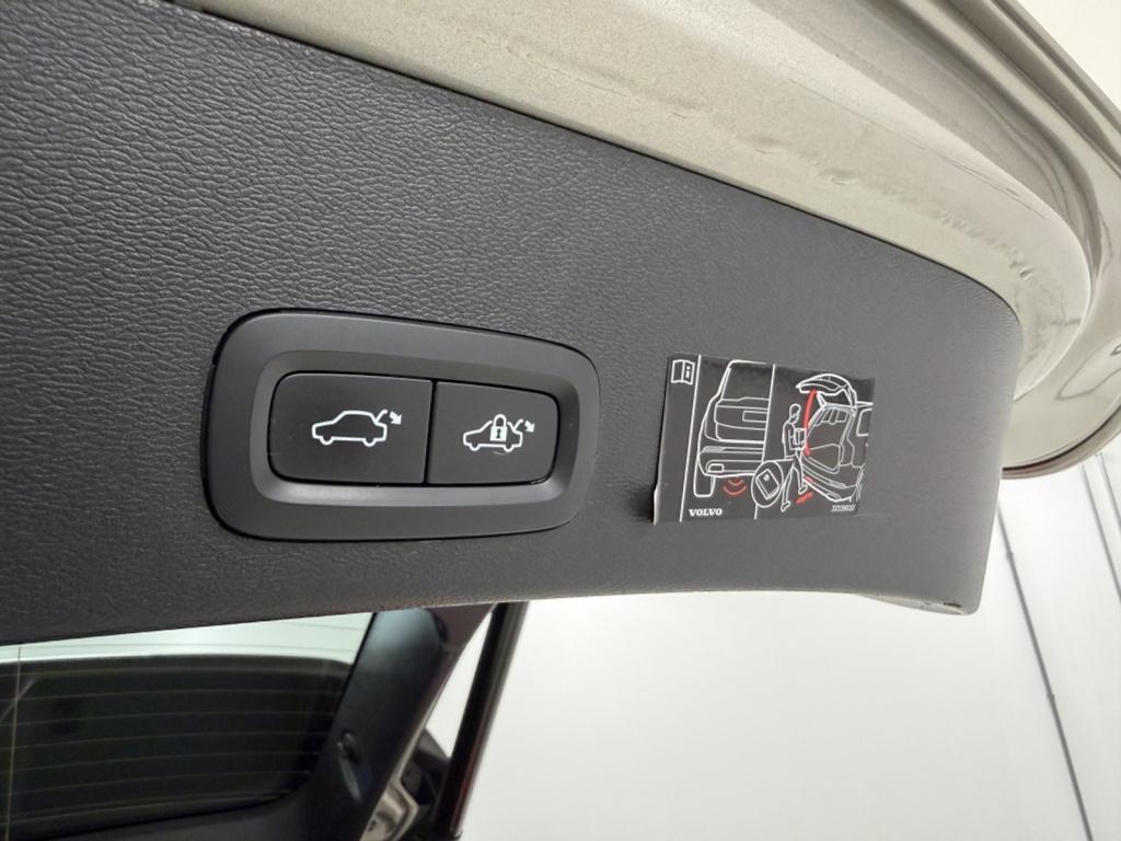 Volvo XC40 1.5 t4 recharge inscription | harman/kardon | leer | panoramadak