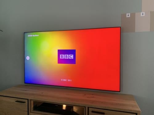 Samsung Q-led tv   65 inch