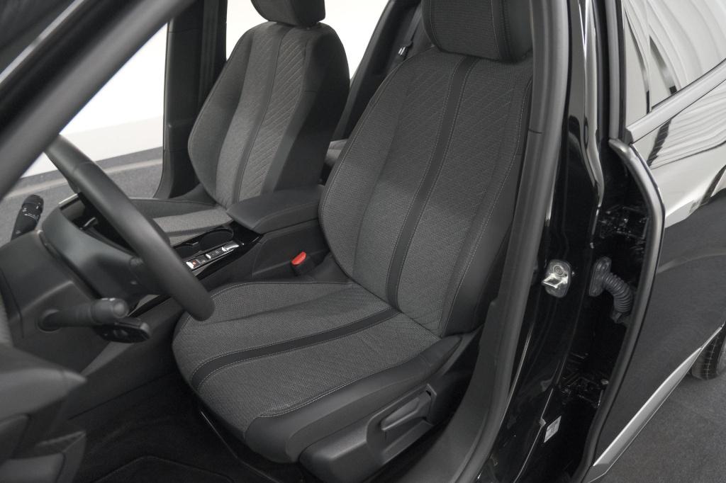 Peugeot 2008 puretech 100 allure | apple carplay | parkeersensoren | climat