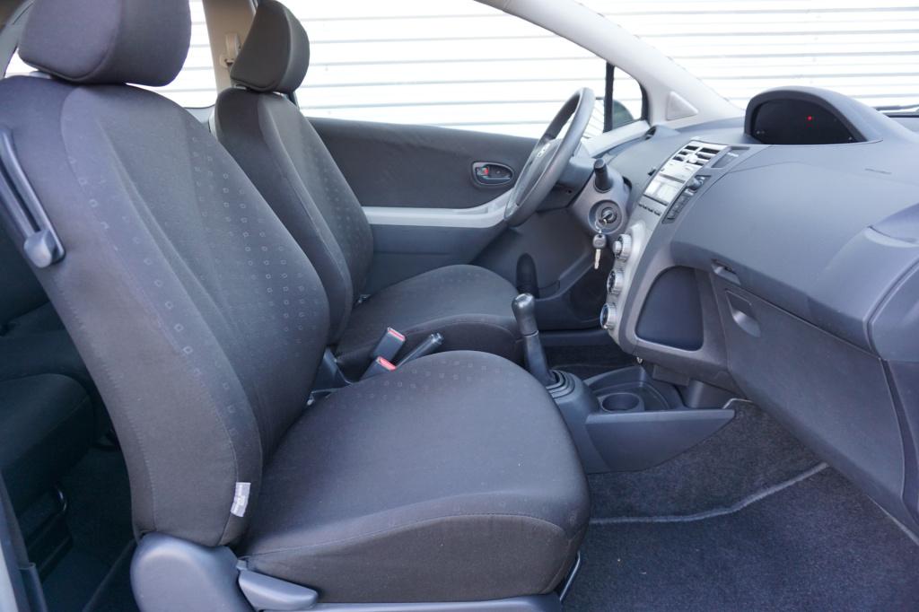 Toyota Yaris 1.0 vvti terra elektr. ramen / trekhaak / nap