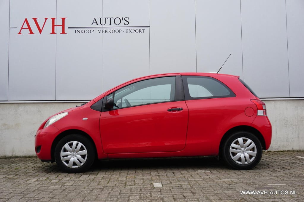 Toyota Yaris 1.0 vvti acces