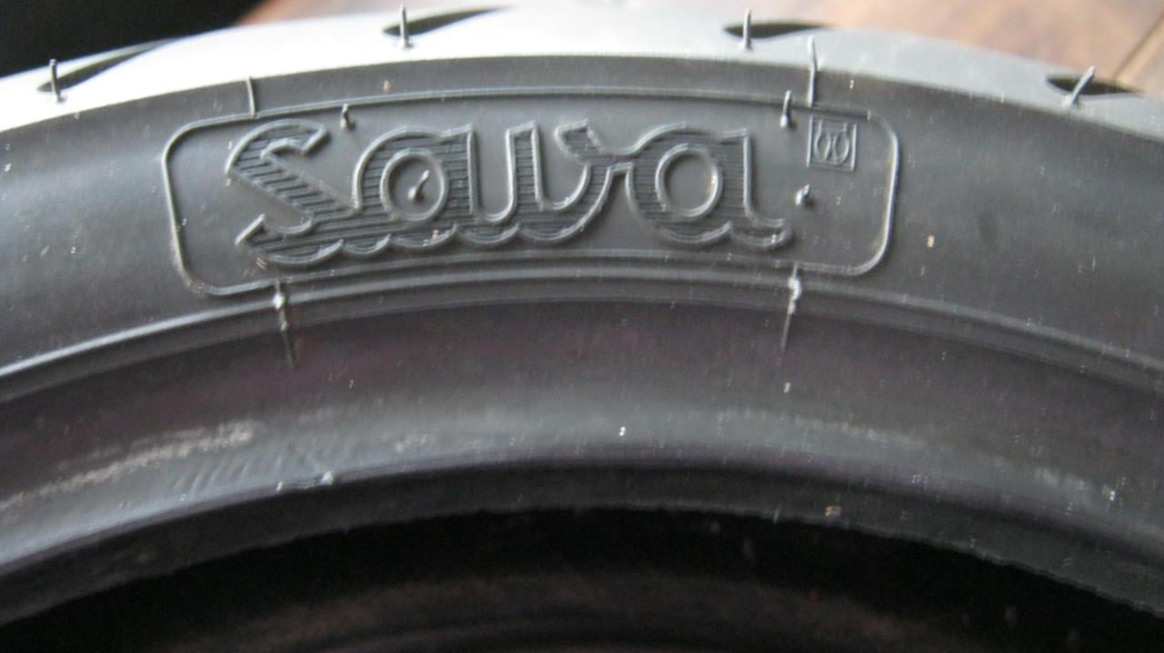 TE KOOP VESPA IGET WIELEN MET BANDEN NIEUW