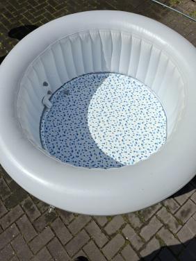 Jacuzzi lay-z-spa st Lucia (2-3pers)