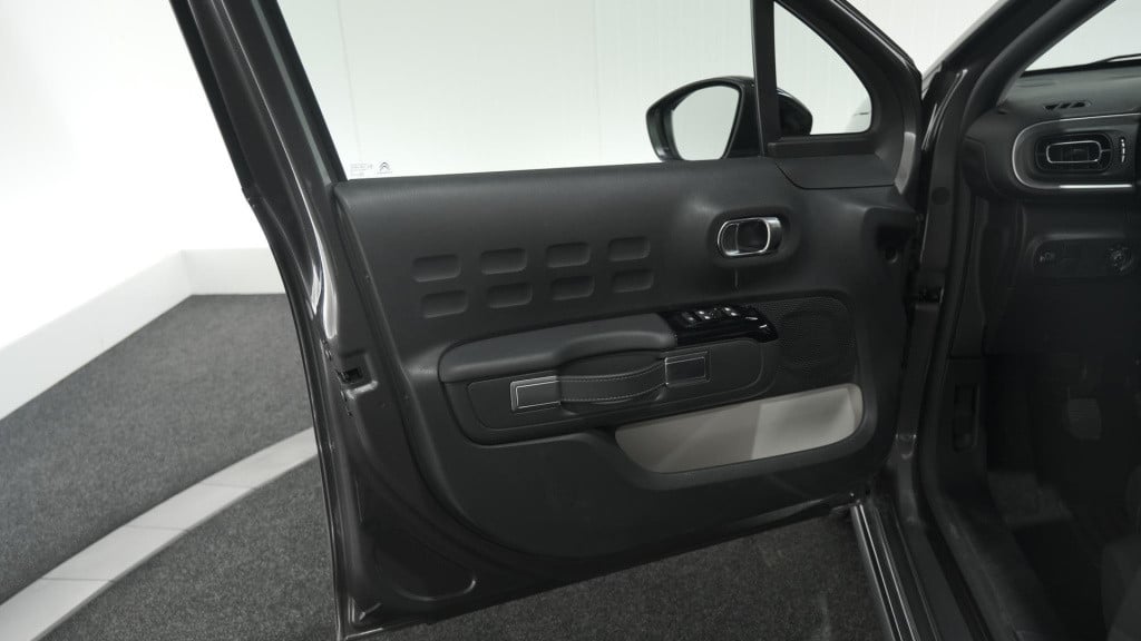 Citroen C3 puretech 82 feel edition | apple carplay | parkeersensoren | nav