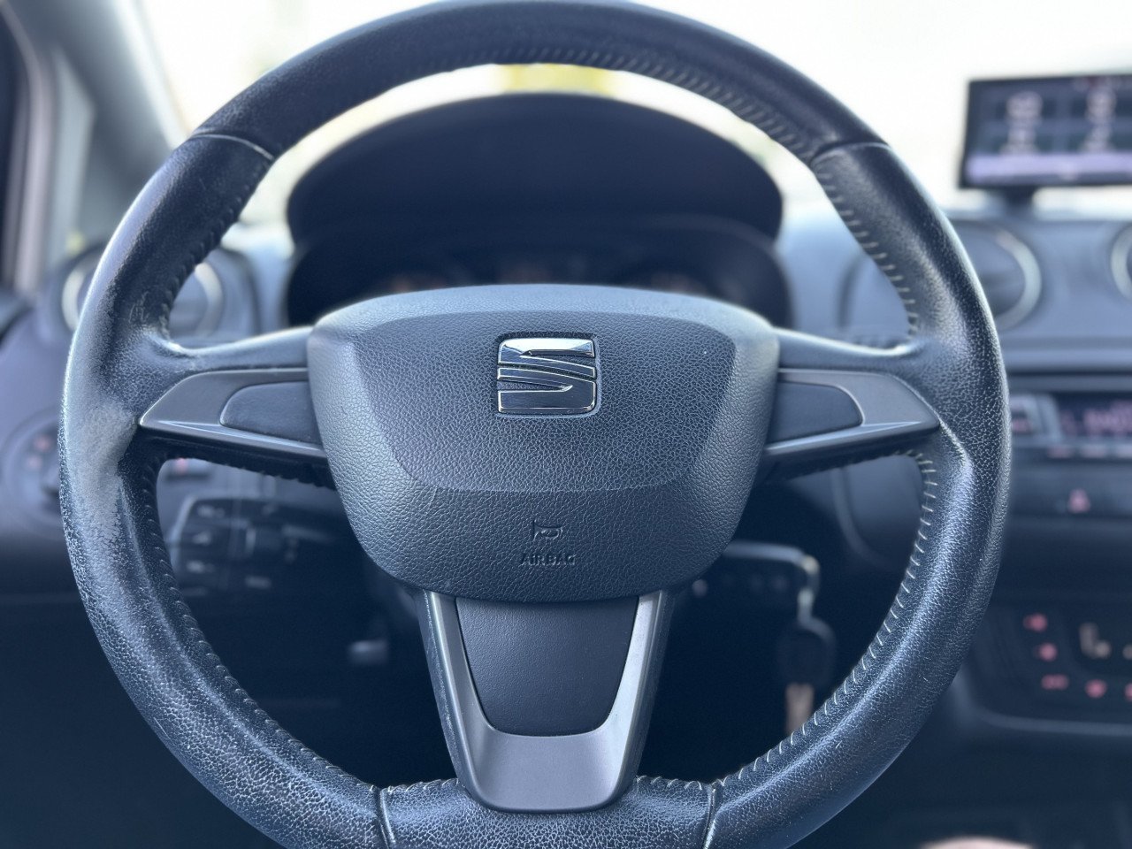 Seat Ibiza 1.2 TSI Style/XENON/CRUISE CONTR/APK