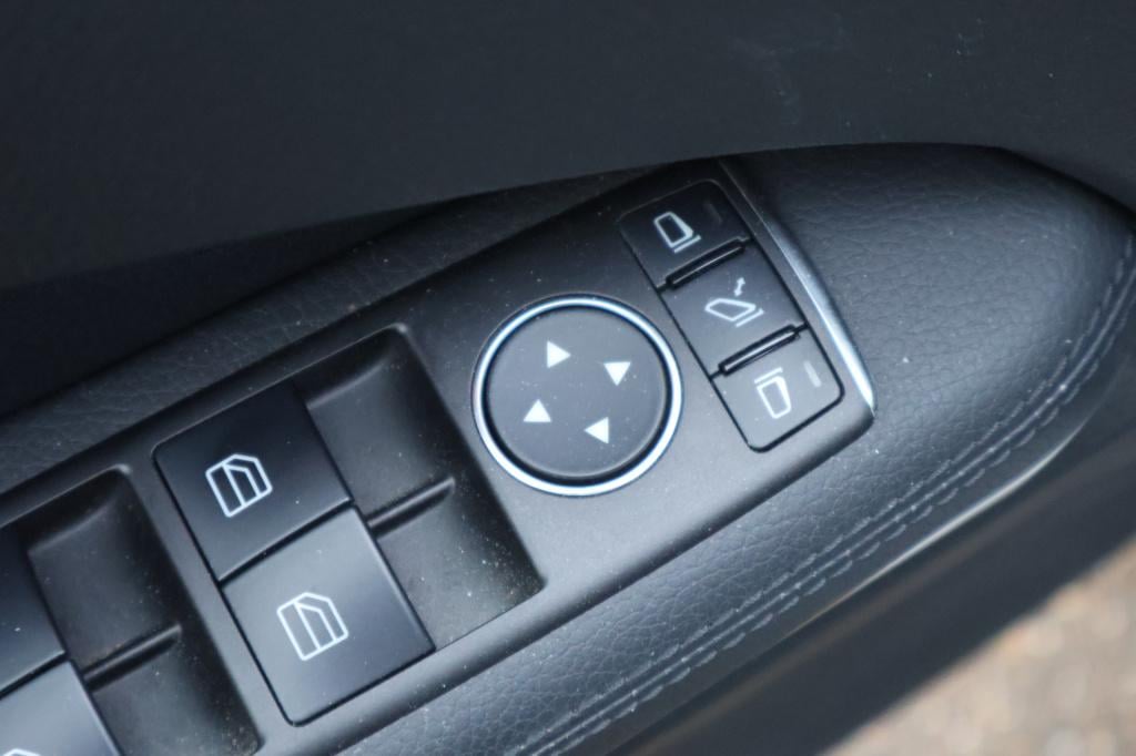 Mercedes-Benz E-Klasse estate 200 ambition elegance l airconditoning l afne