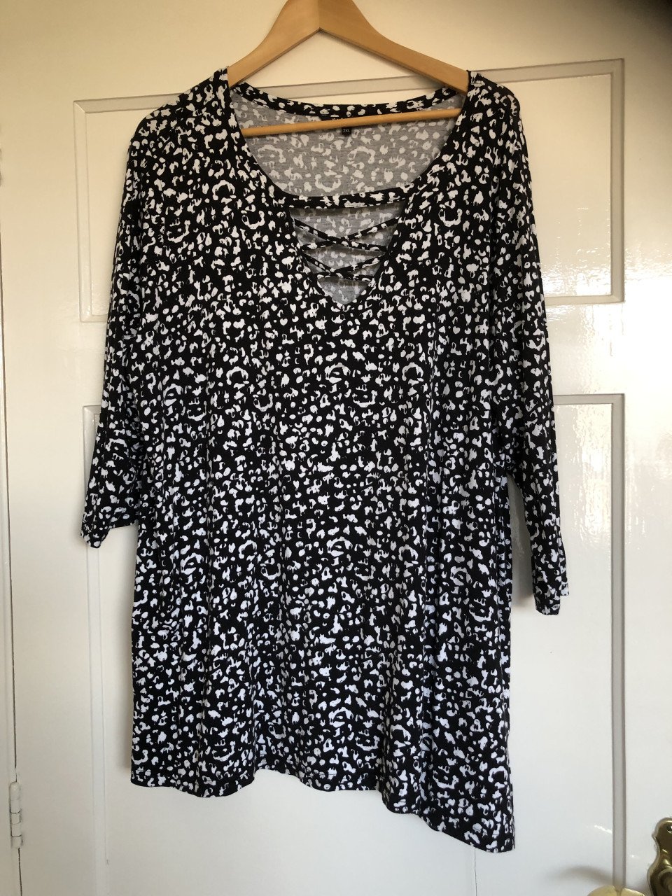 Damesshirts mt 50 en 2x xl(alleen afhalen)
