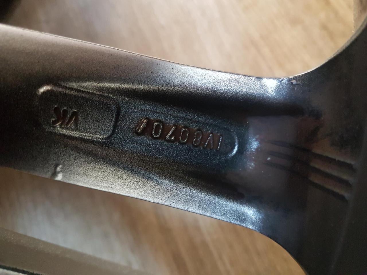 4 winter banden met velg merk