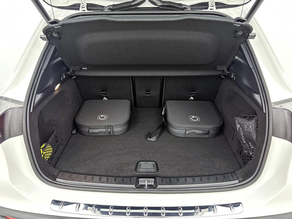 Mercedes-Benz Eqa 250+ business solution amg 71 kwh | trekhaak | nightpakke