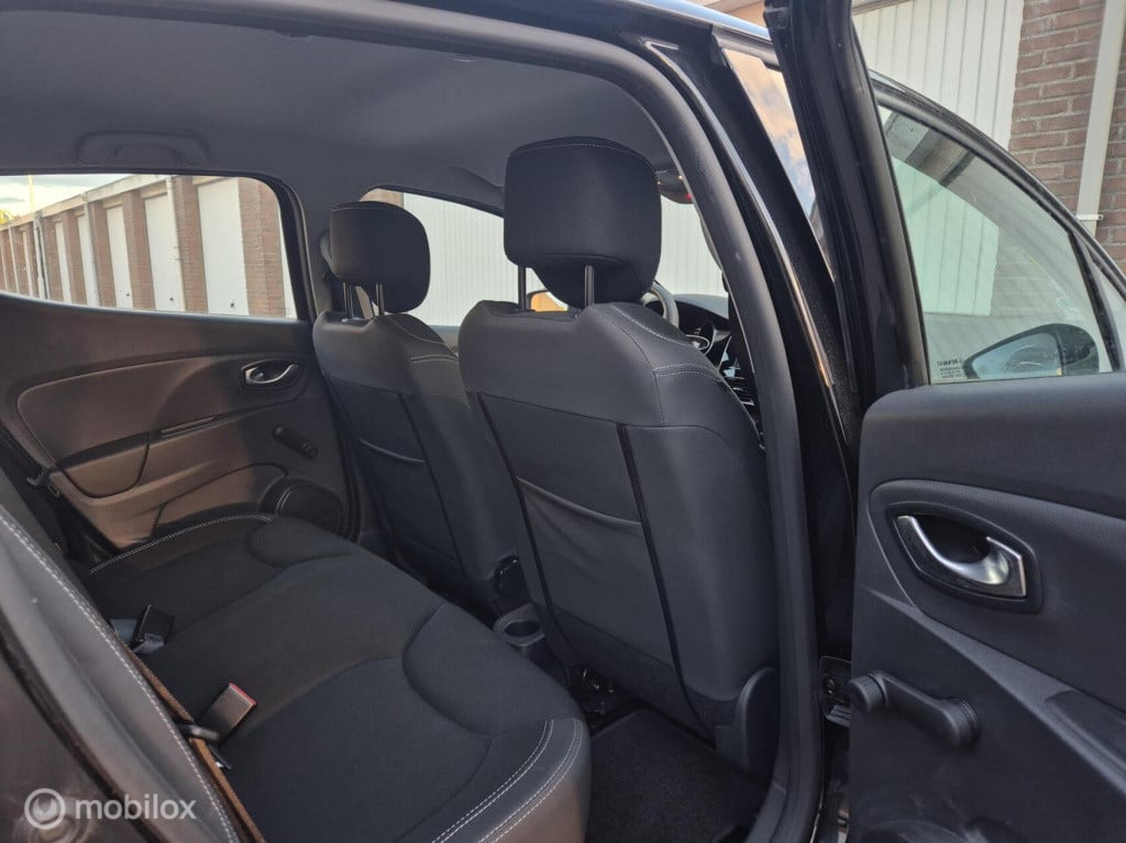 Renault Clio 0.9 tce zen / 1e eigenaar / dealeronderhouden / trekhaak / air