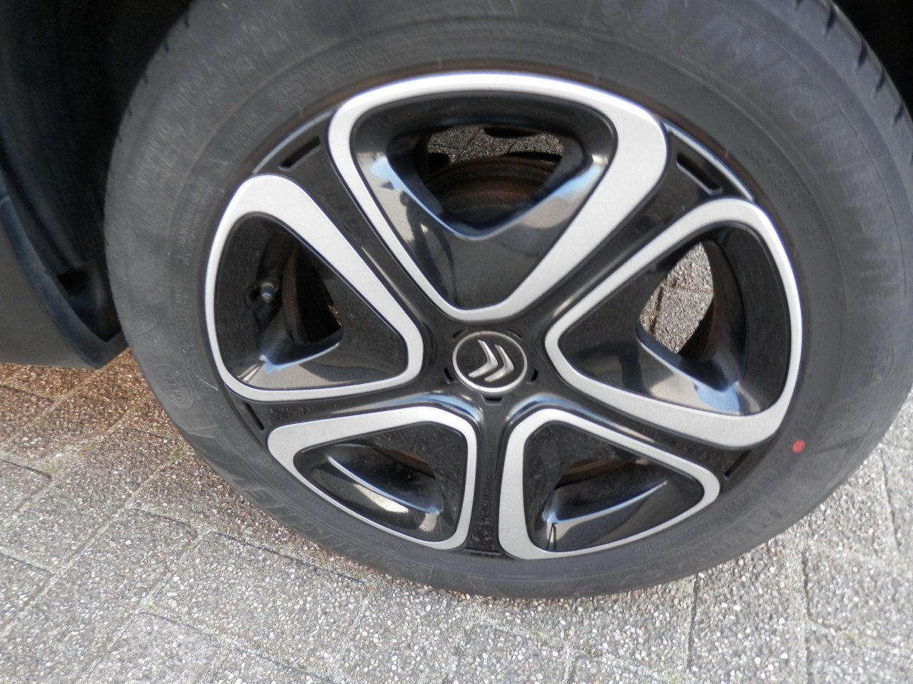 Auto Garant Biedt Aan: Citroen C3 1.2 Pure Tech Feel