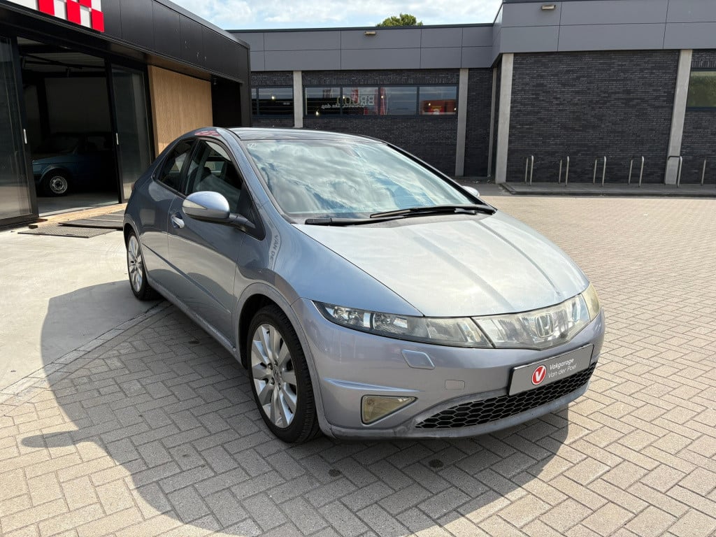 Honda Civic 1.8 executive