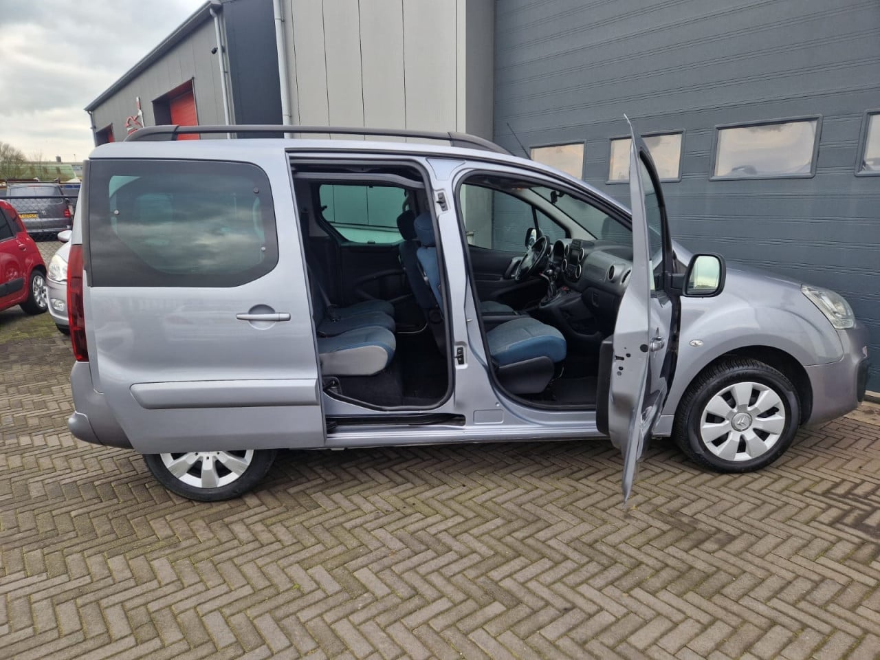 TE KOOP CITROEN BERLINGO 1.2 PURE TECH EURO 6 MPV