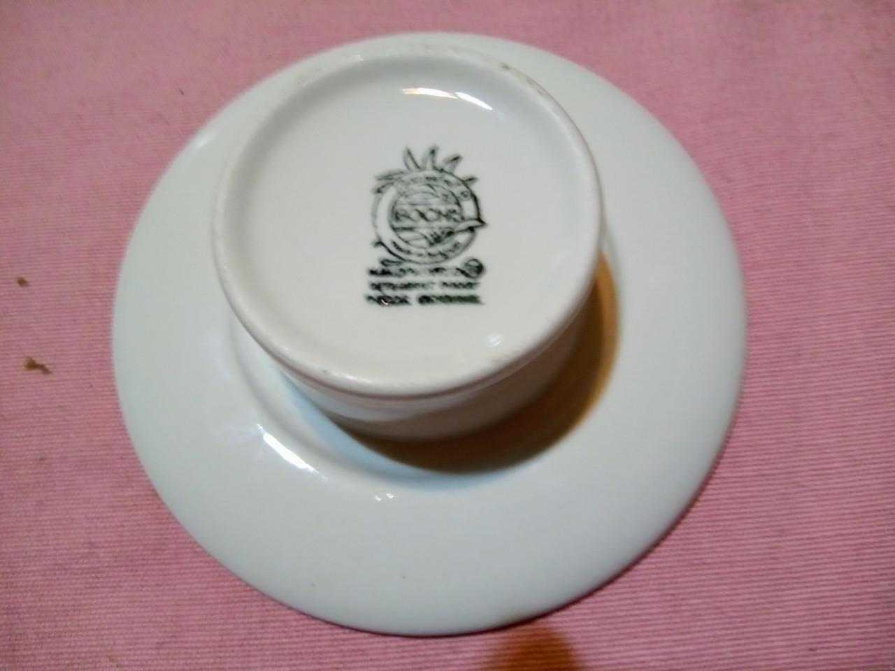 Veel oud Boerenbont. Villeroy en boch