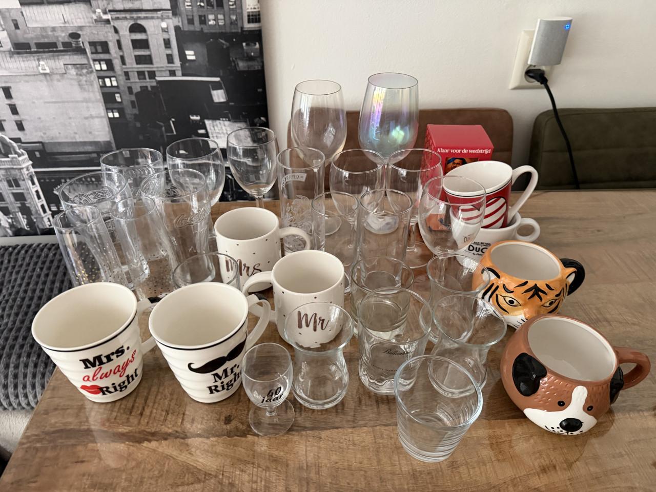 Nieuwe/ zo goed als nieuwe servies totaal 32