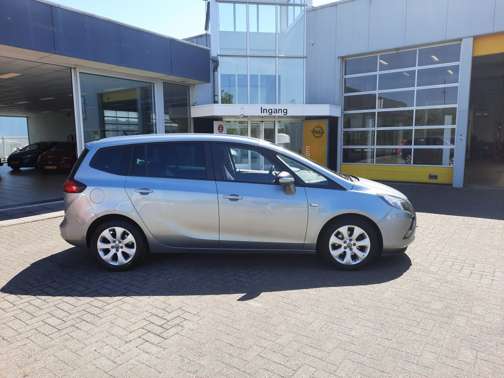 Opel Zafira tourer 1.4 cosmo