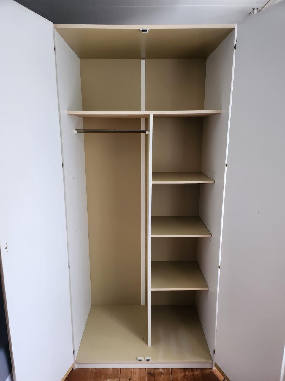 Kledingkast