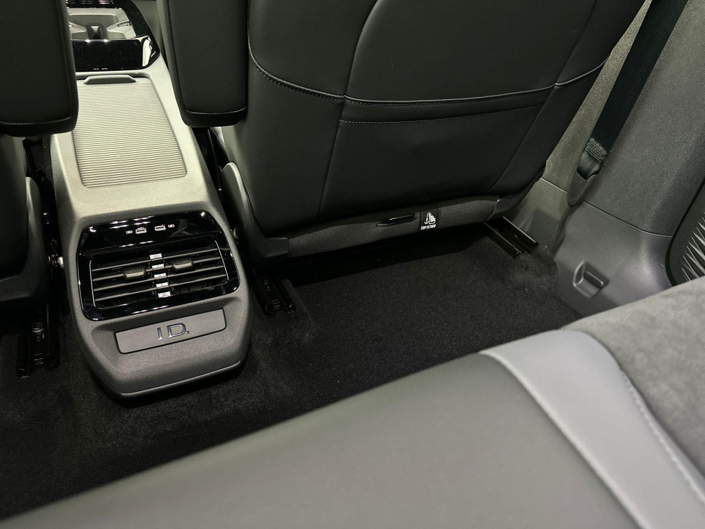 Volkswagen Id.4 pro limited edition 77 kwh accu. 210 kw / 286 pk s
