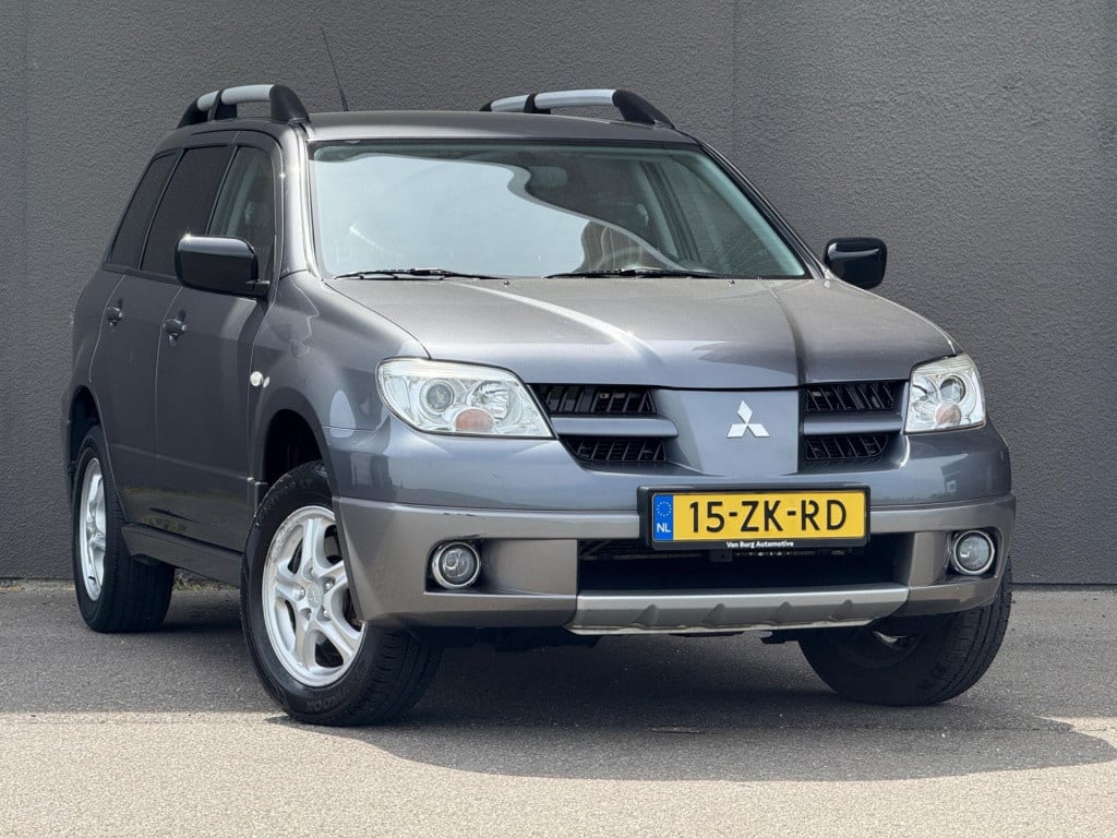 Mitsubishi Outlander 2.0 invite+