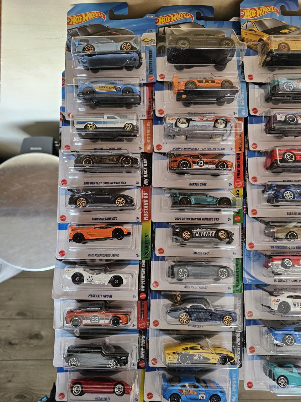 Hot Wheels nieuw in verpakking.