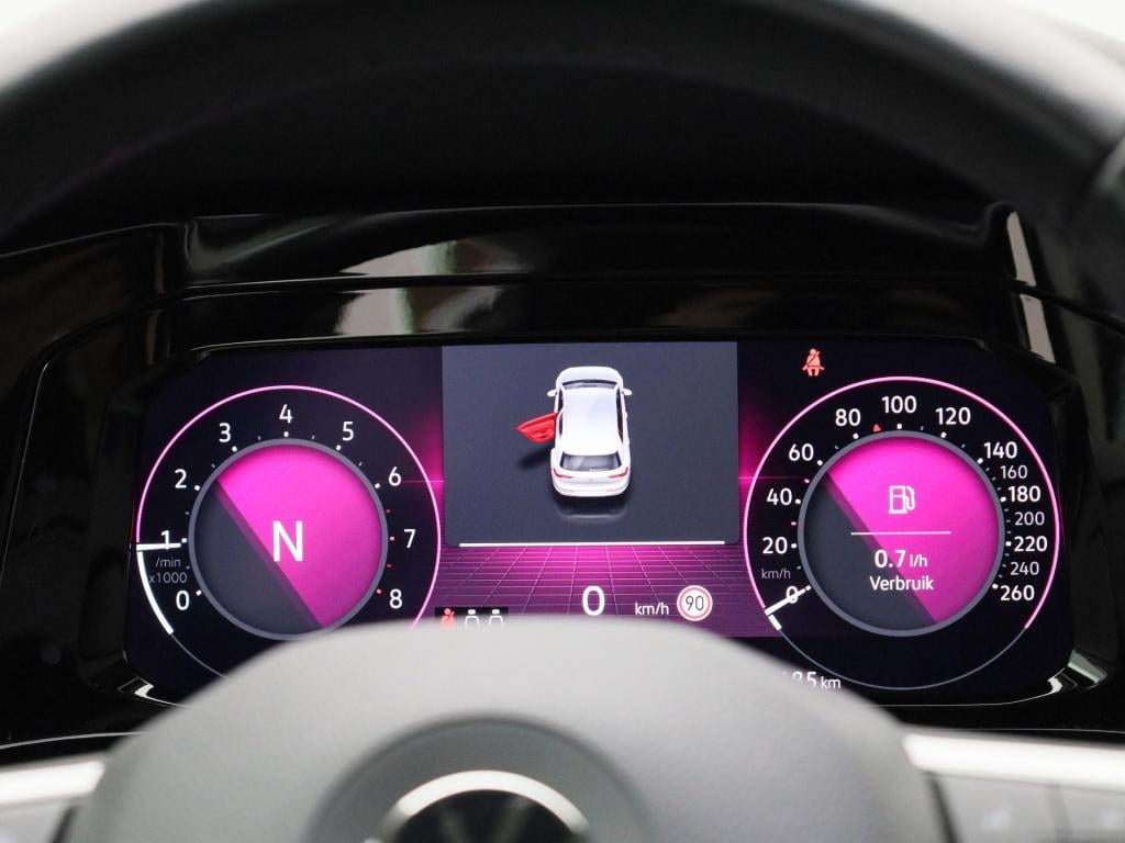 Volkswagen Golf 1.0 etsi life | automaat | stoel - stuur verwarming | navig