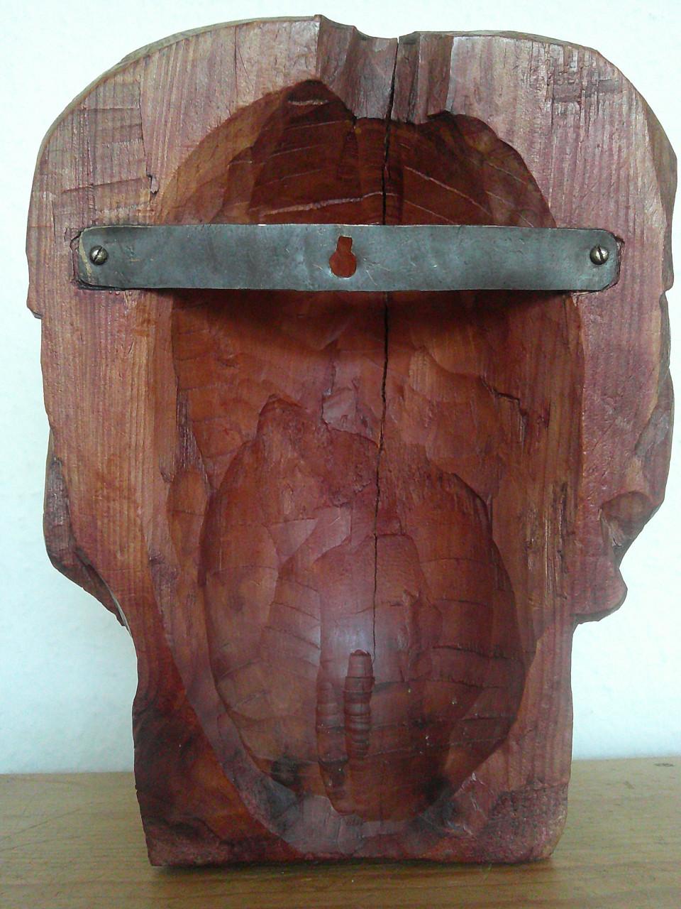 HOUTSNIJWERK ,BOERENMAN MET PET,1962 MET MONOGRAM