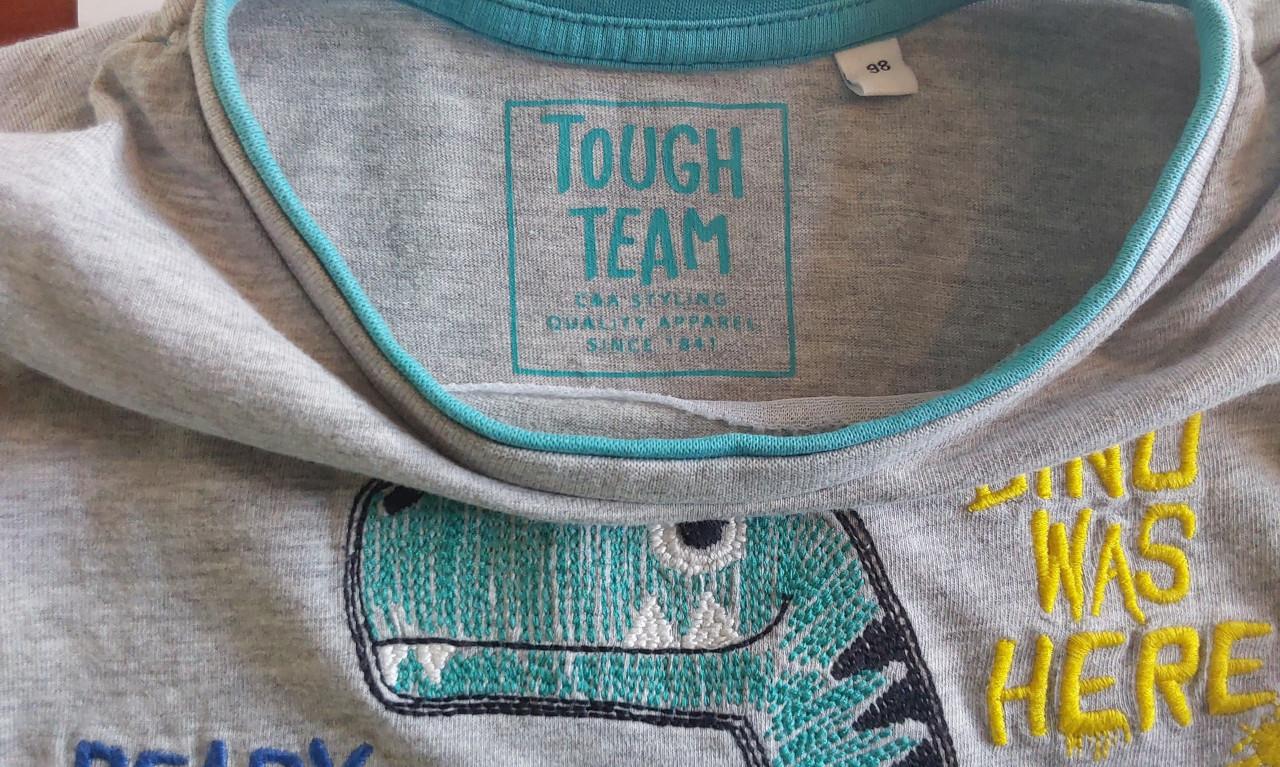 T-shirt van het merk C&A in maat 98