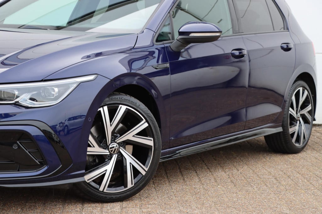 Volkswagen Golf 1.5 etsi r-line