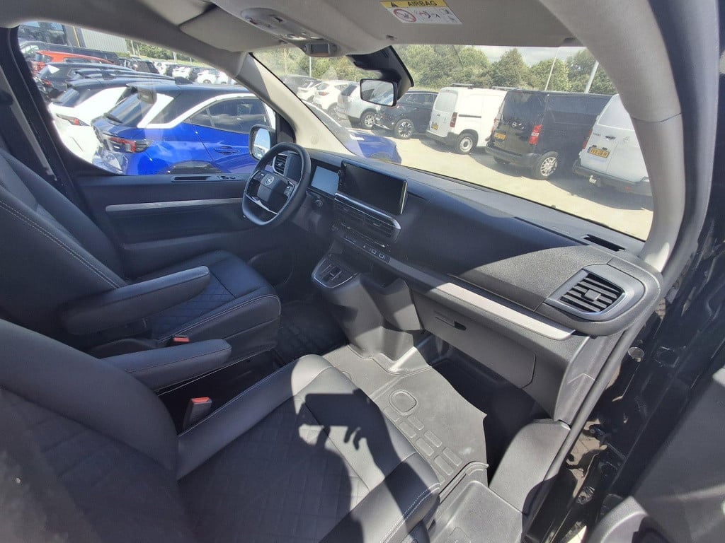 Opel Vivaro 2.0 diesel 180 s&s l3 automaat | leder | trekhaak | navi