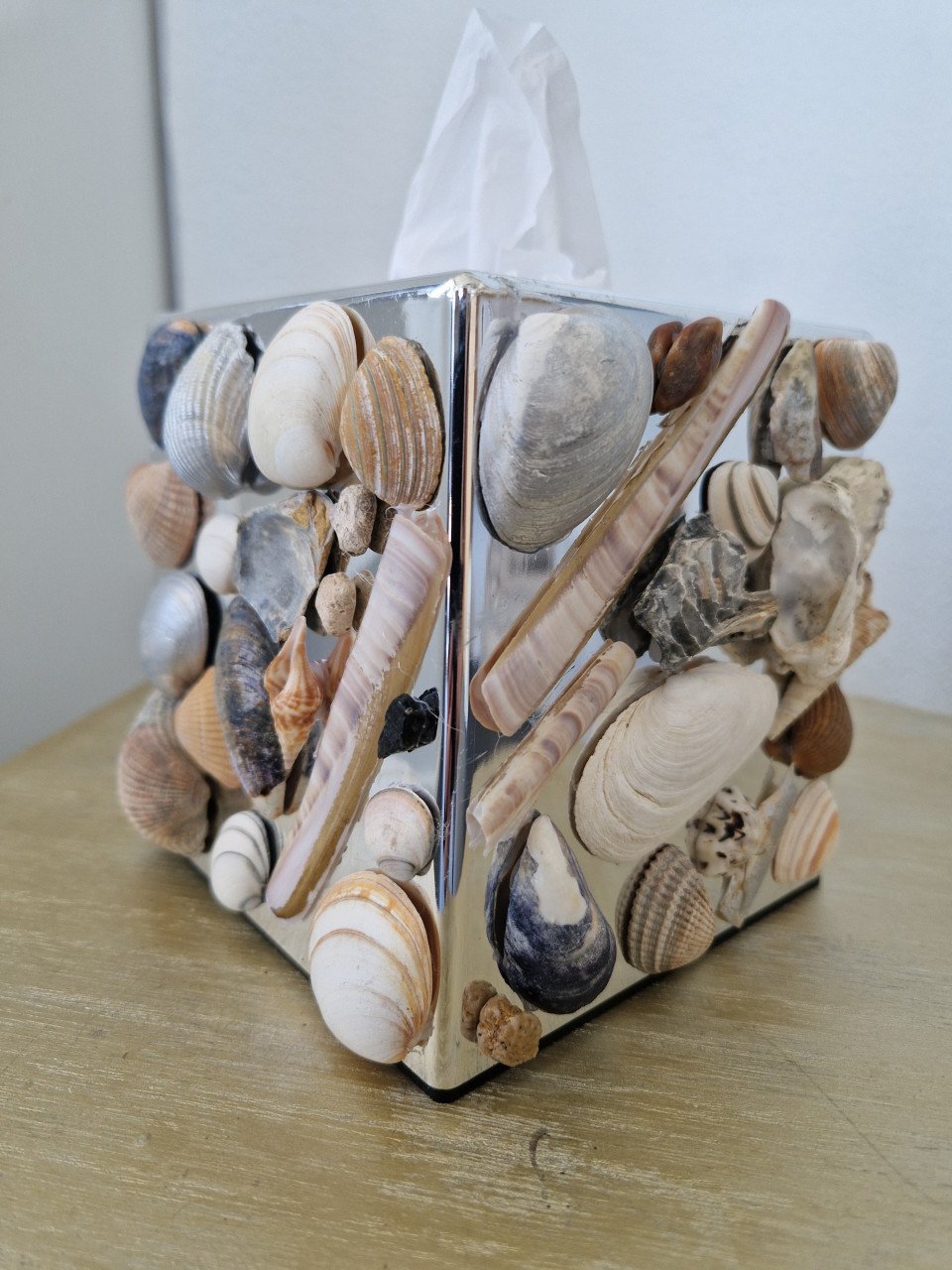 Tissue box