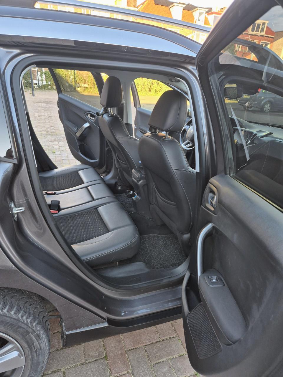 Peugeot 2008 Allure Premium 1.2 Vti