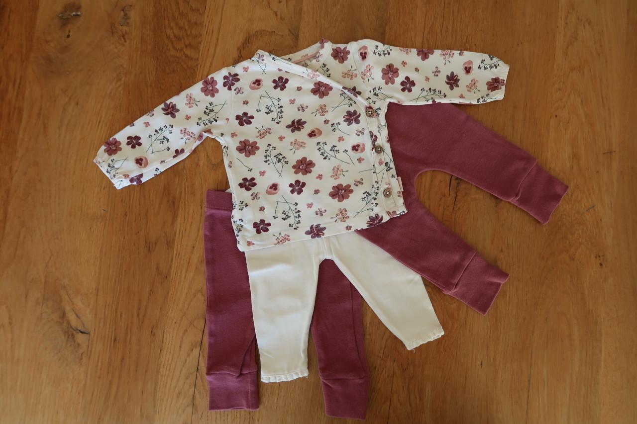 Verschillende setjes baby kleding in maatje 50 - 56. Fris / schoon en zgan