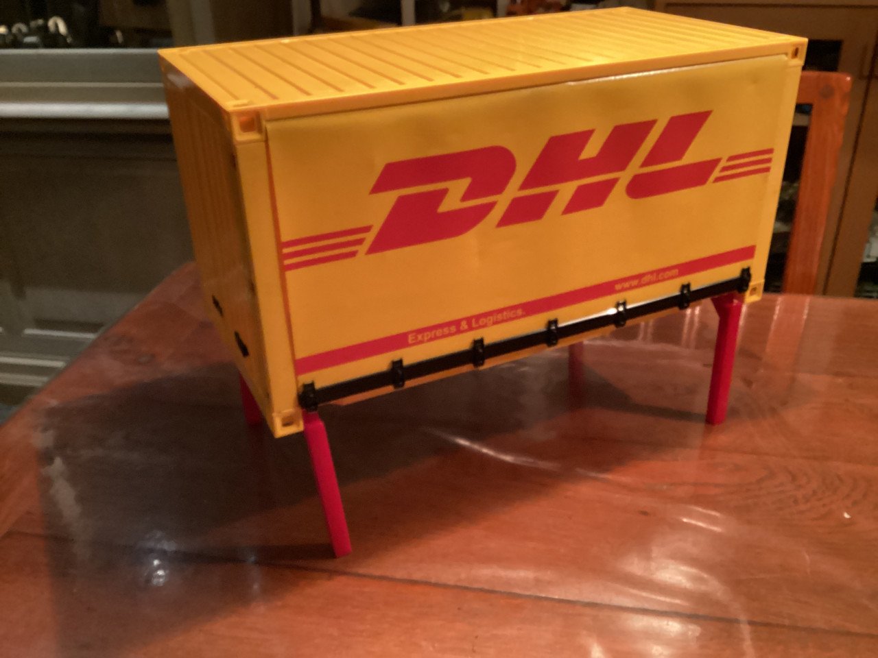 Bruderlaadbak DHL