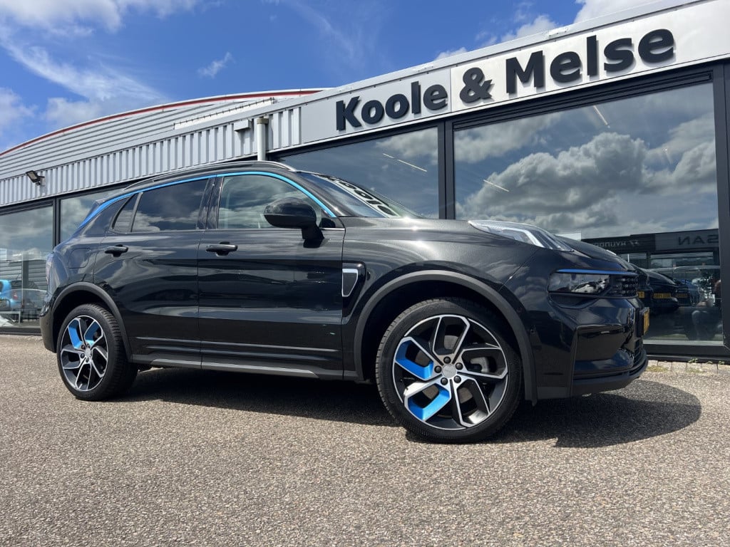 Lynk & Co 01 1.5 261pk plug in hybrid , panodak , carplay