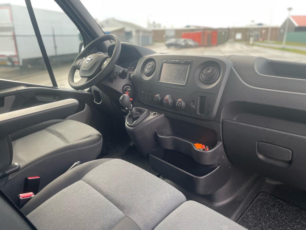 Bakwagen met laadklep te huur! kilometer en borg vrij €160,- Incl BTW