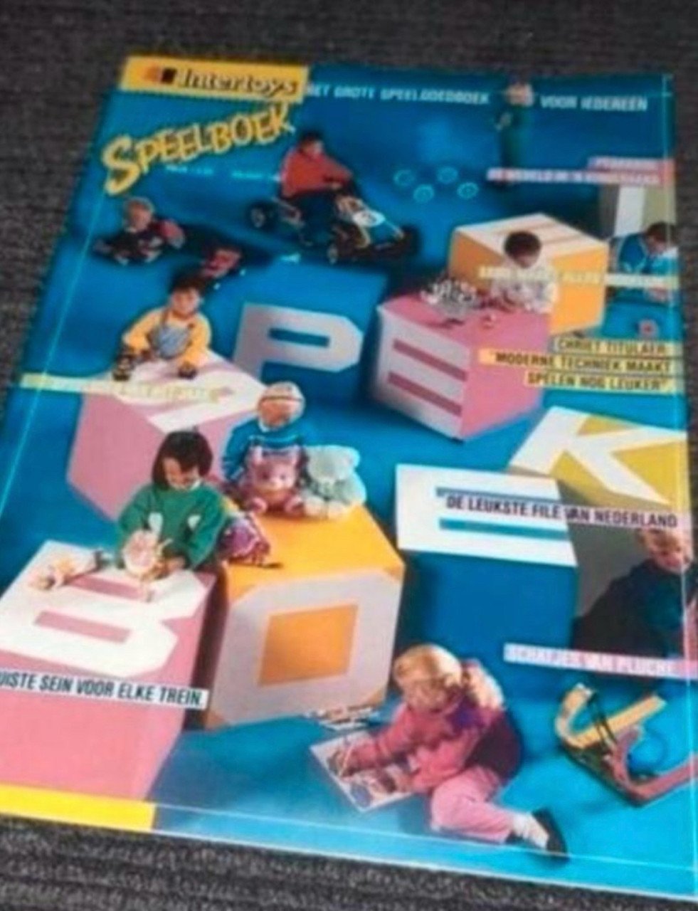 Gezocht oud Intertoys speelgoedboek van vroeger 1987 / 1988 / 1989 / 1990
