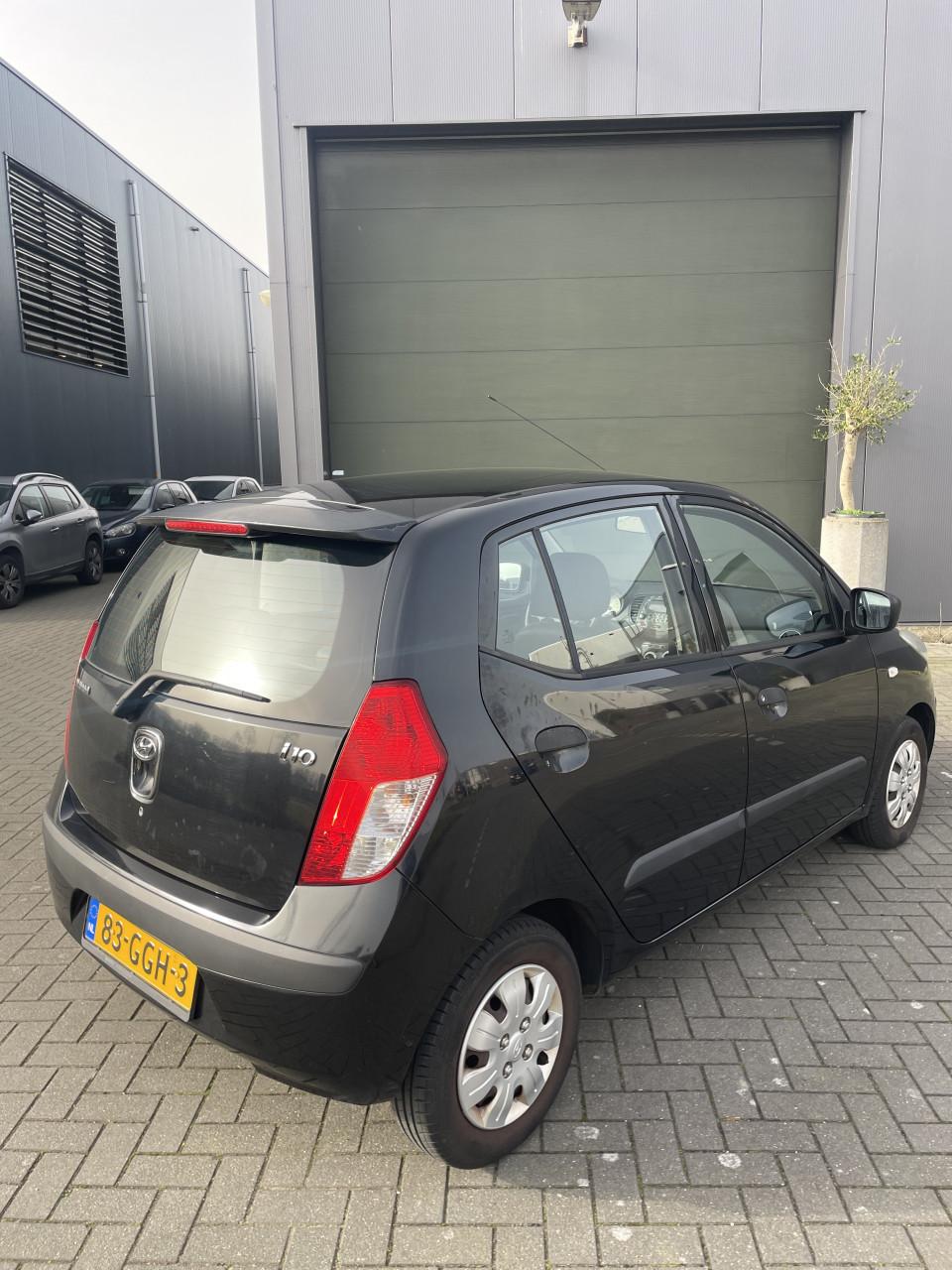 Hyundai i10 1.1 I 5DR 2008 Zwart | 69.646 KM NAP | NIEUWE APK!