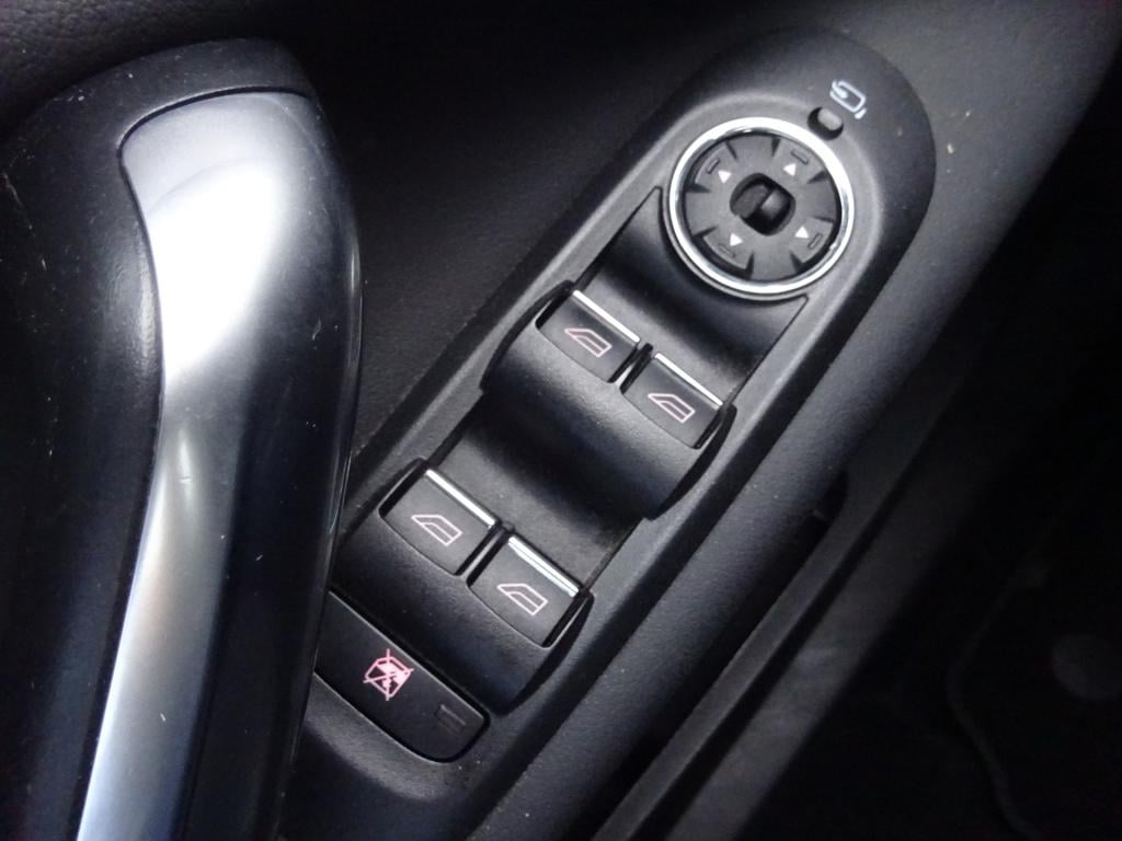 Ford Mondeo 1.6 ecoboost platinum climate / navi / cruise / parkeers. / sto