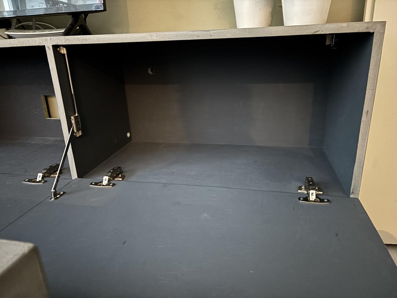 Zwevend TV meubel antraciet betonlook