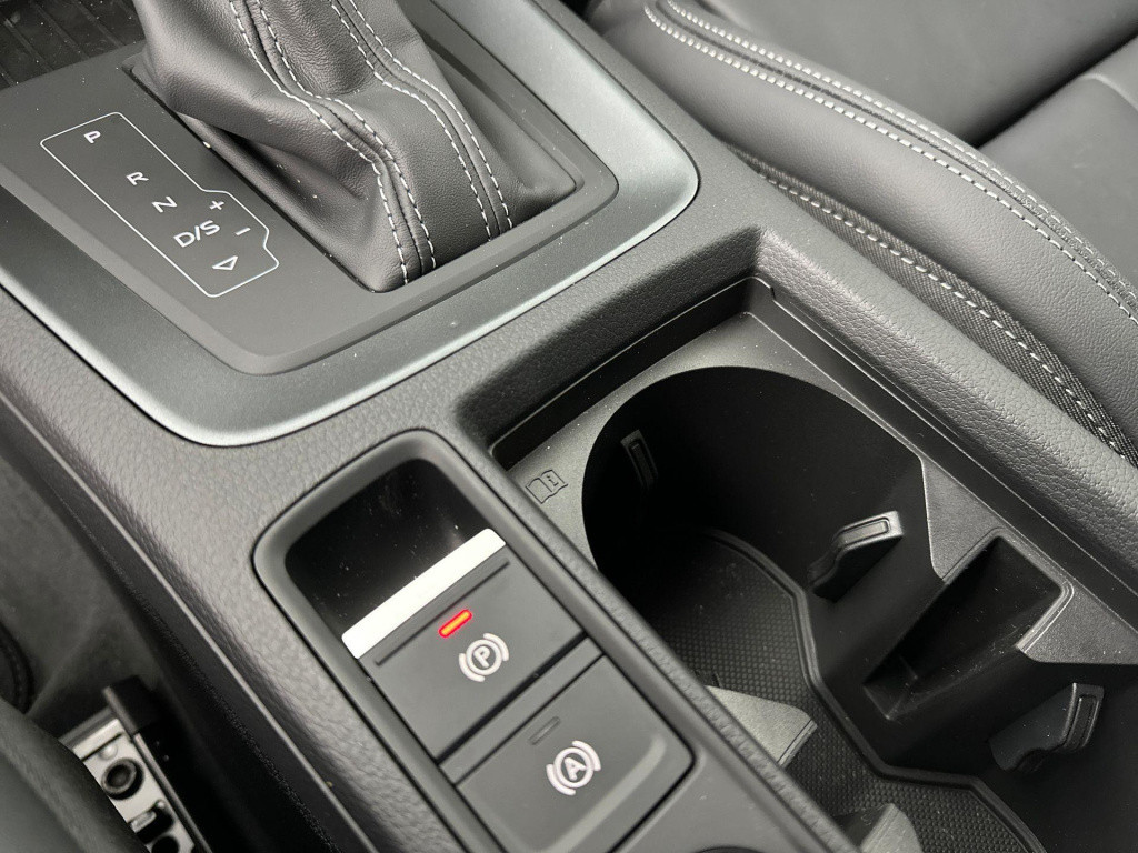 Audi Q3 s edition competition 35 tfsi 110 kw / 150 pk hatc
