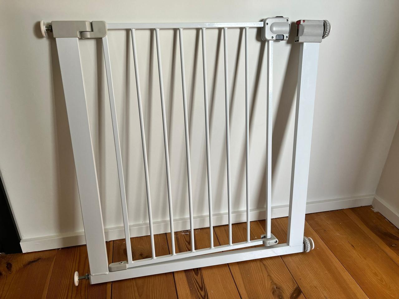 Safety First Easy Close Wit Metaal Traphekje