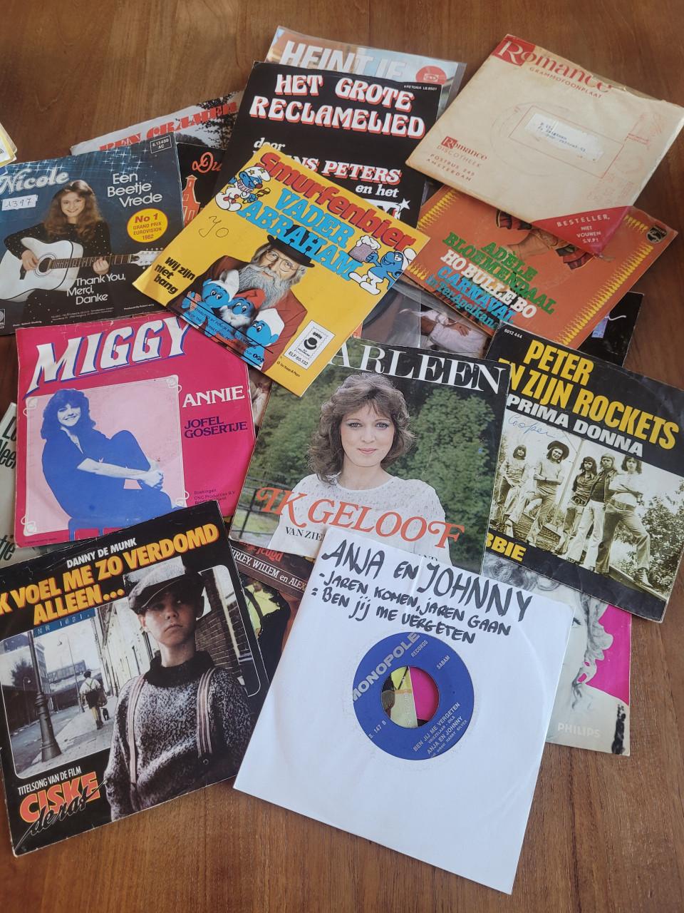 60 Nederlandstalige singles