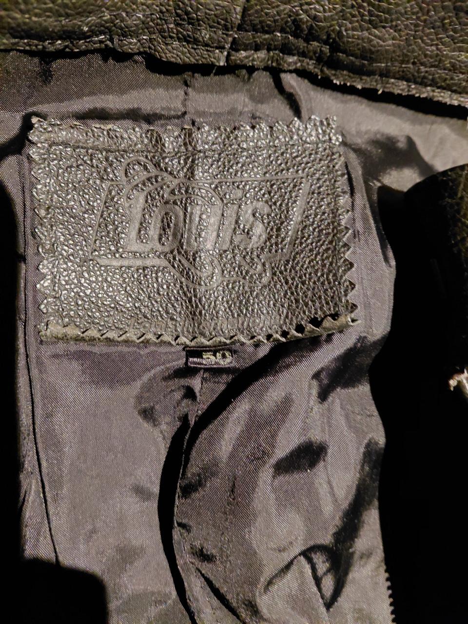 Zwarte leren Motor broek van het merk Arizona by Louis.