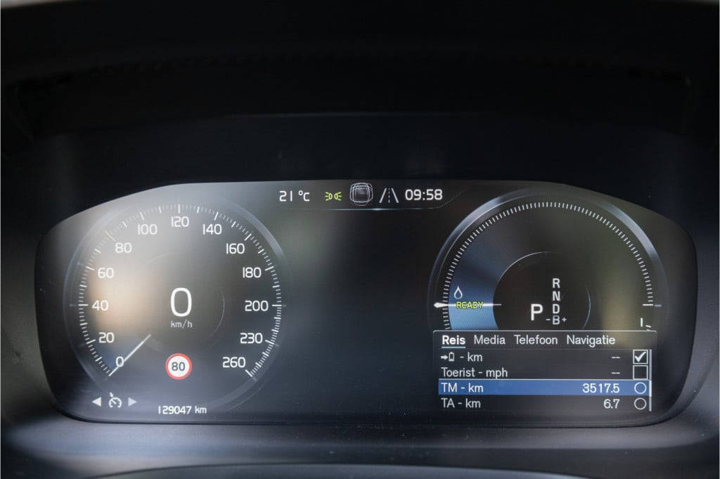 Volvo V60 2.0 t6 recharge awd business pro ✅pano✅acc✅leder