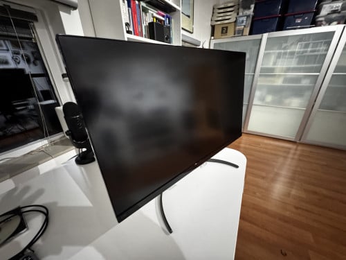 Philips 4K IPS Monitor 27 Inch