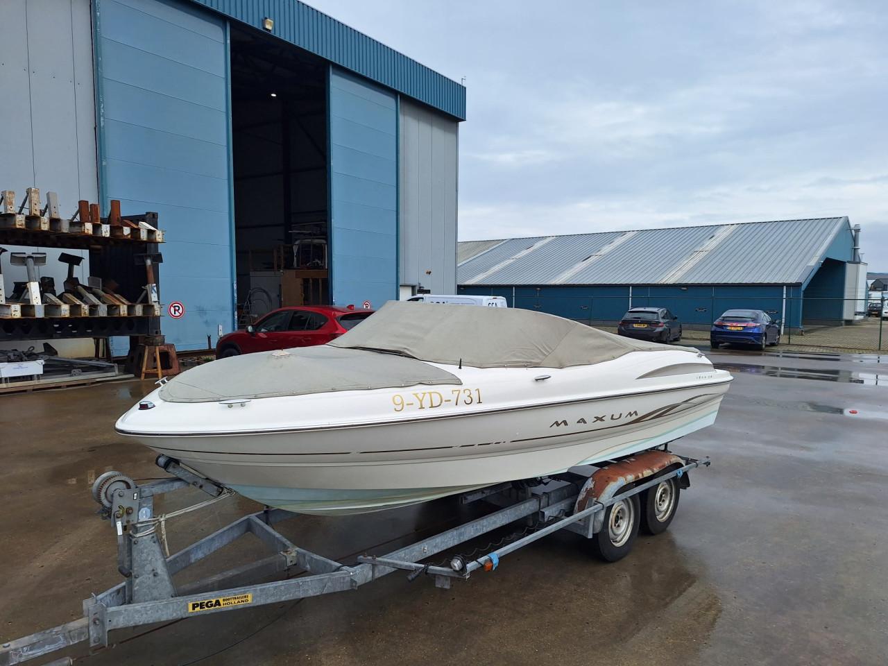 Maxum 1800 SR bowrider speedboot 135PK Mercruiser