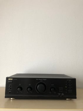 AKAI AM-27 stereoversterker