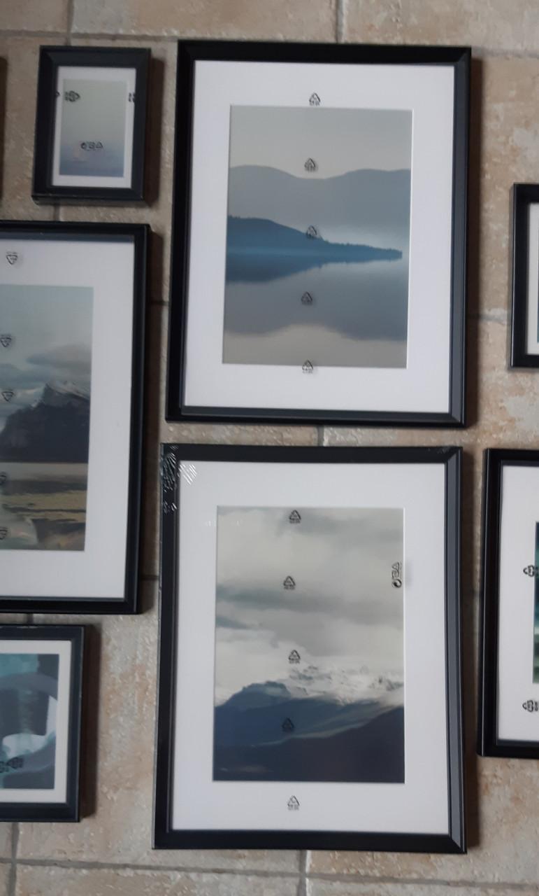 Ikea KNOPPÄNG zwarte lijsten met afbeelding, set van 8.