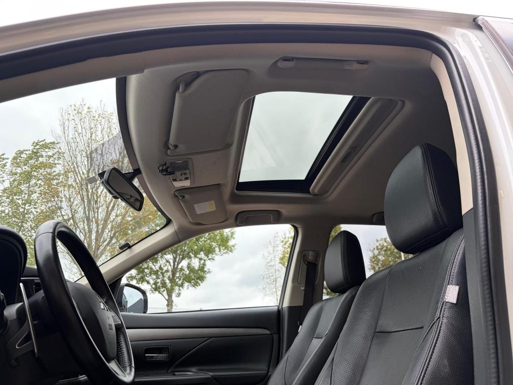 Mitsubishi Outlander 2.0 instyle | 7 peroons | trekhaak