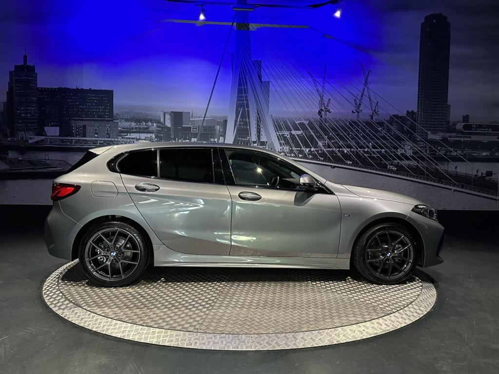 BMW 1 Serie 118i m-sport *carplay*camera*